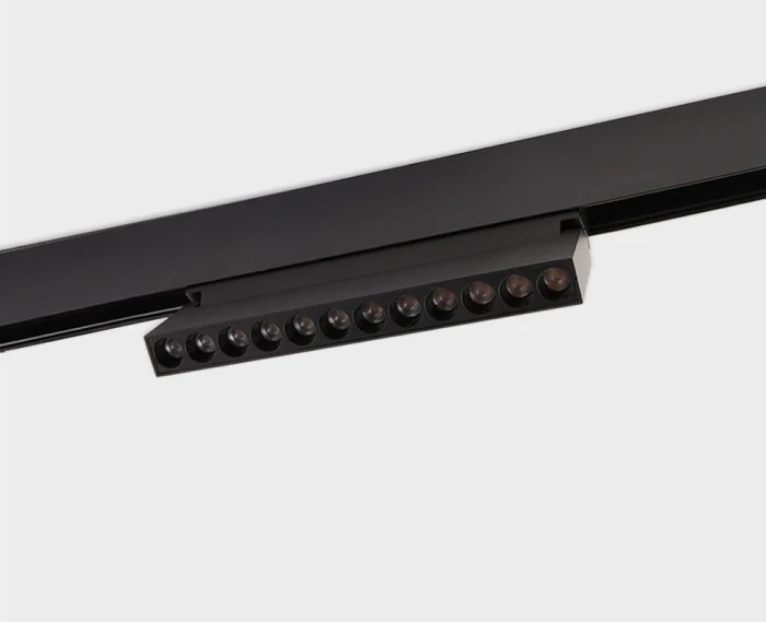 Светильник трековый ITALLINE IT012-5023 black 3000K