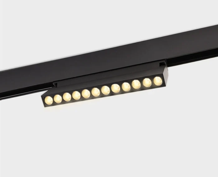 Светильник трековый ITALLINE IT012-5023 black 3000K