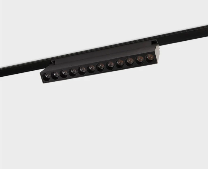 Светильник трековый Italline IT012-5023 black 3000K