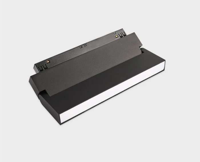 Светильник трековый ITALLINE IT012-5024 black 3000K