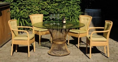 Стеклянный стол Robers H 16901-A