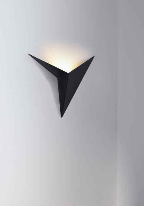 Настенный светильник Maytoni Trame C808WL-L3B