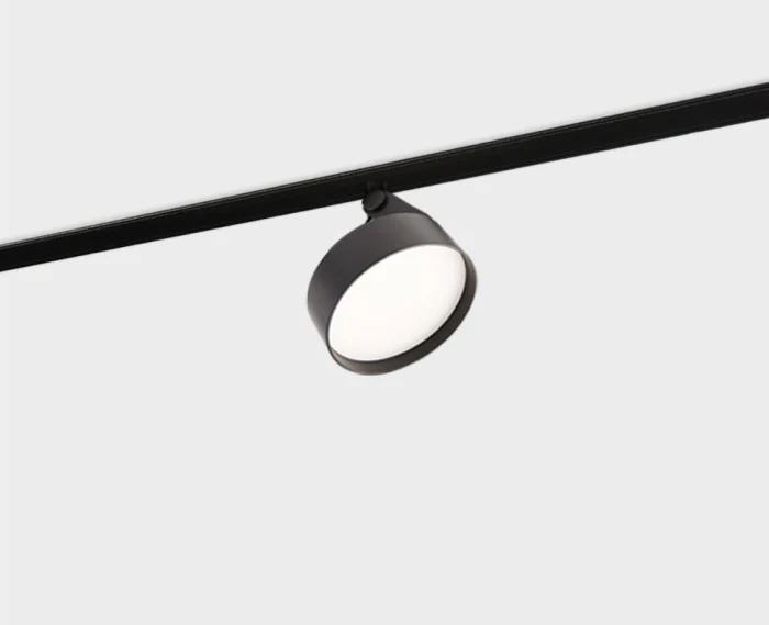 Светильник трековый Italline IT012-5028 black 3000K