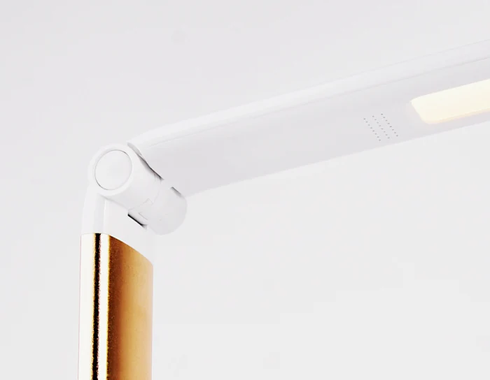 Светодиодная настольная лампа с беспроводной зарядкой Ambrella light DE525