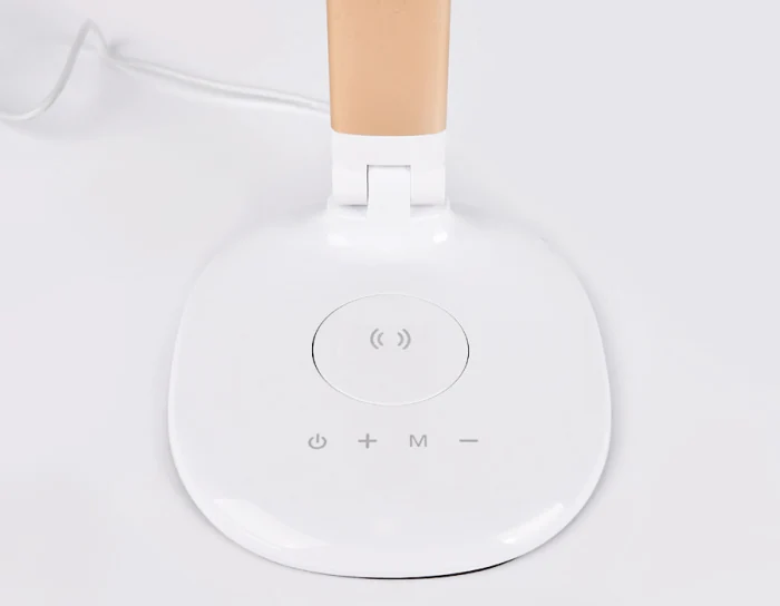 Светодиодная настольная лампа с беспроводной зарядкой Ambrella light DE525