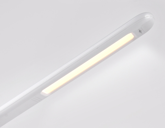 Светодиодная настольная лампа с беспроводной зарядкой Ambrella light DE525