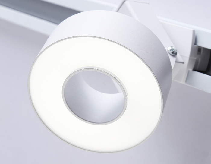 Трековый однофазный светодиодный светильник Ambrella light GL6861