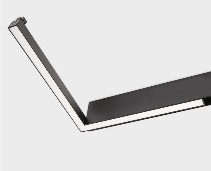 Светильник трековый ITALLINE IT012-5044 black 3000K