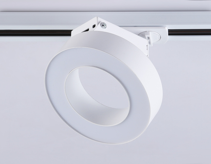 Трековый однофазный светодиодный светильник Ambrella light GL6866