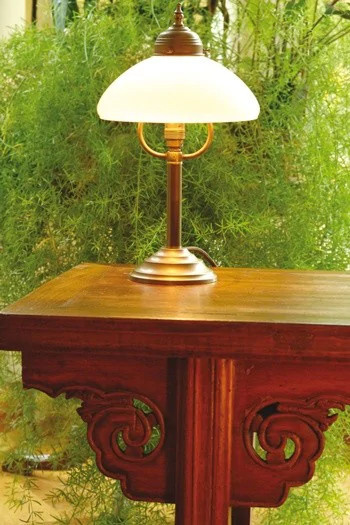 Настольная лампа Berliner Messinglampen V23-48opB