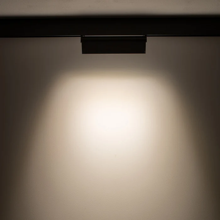 Трековый магнитный светильник Nowodvorski Focus Led Black 10145