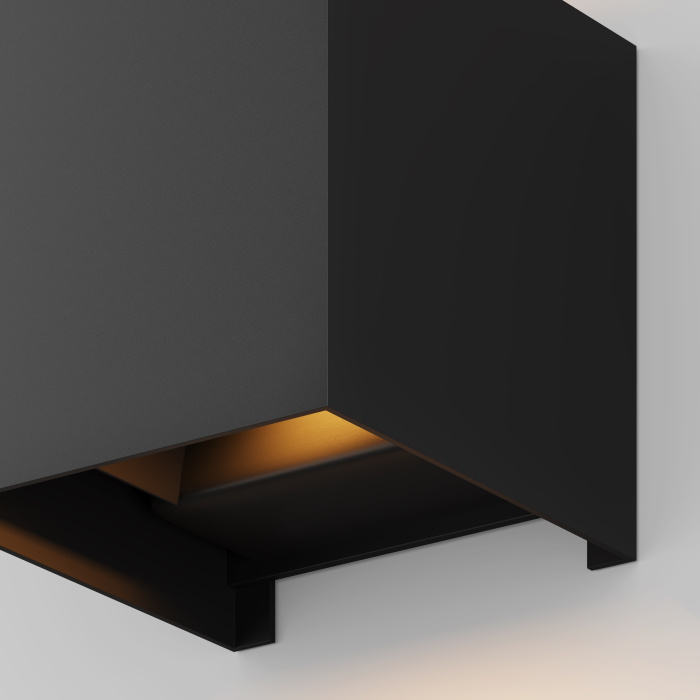 Уличный настенный светильник Maytoni Fulton O572WL-L6B