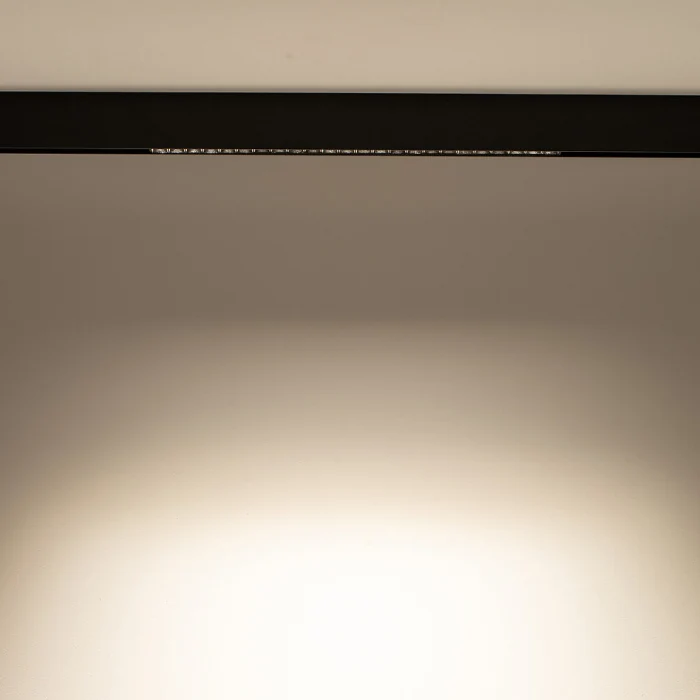 Трековый магнитный светильник Nowodvorski Focus Led Black 10150