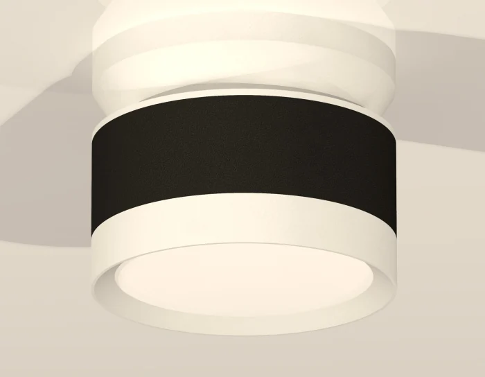 Комплект накладного светильника Ambrella light XS8102045