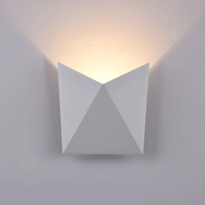 Уличный настенный светильник Maytoni Beekman O802WL-L7W