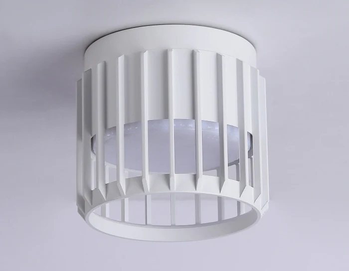 Накладной светильник со сменной лампой GX53 Ambrella light TN71151