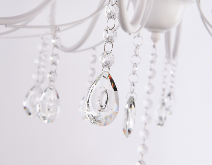 Подвесная люстра с абажуром и хрусталем Ambrella light TR4605