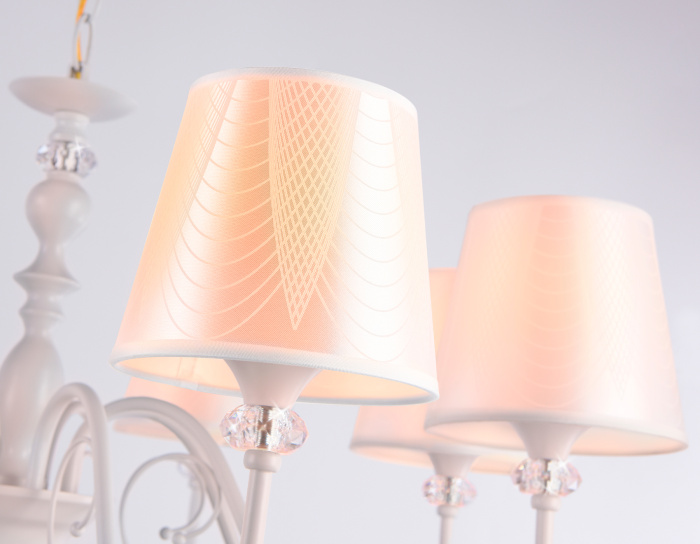 Подвесная люстра с абажуром и хрусталем Ambrella light TR4605