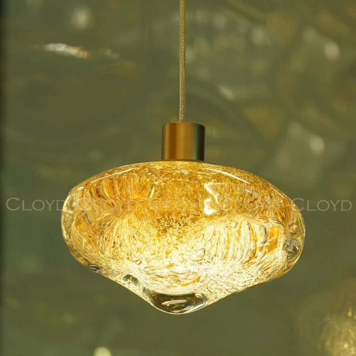 Подвесной светильник Cloyd VOCAL P1 / латунь - янтарн. стекло (арт.11343)