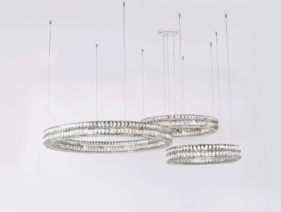 Горизонтальная композиция 10120 из трех колец шириной в один хрусталь хром №46 Newport