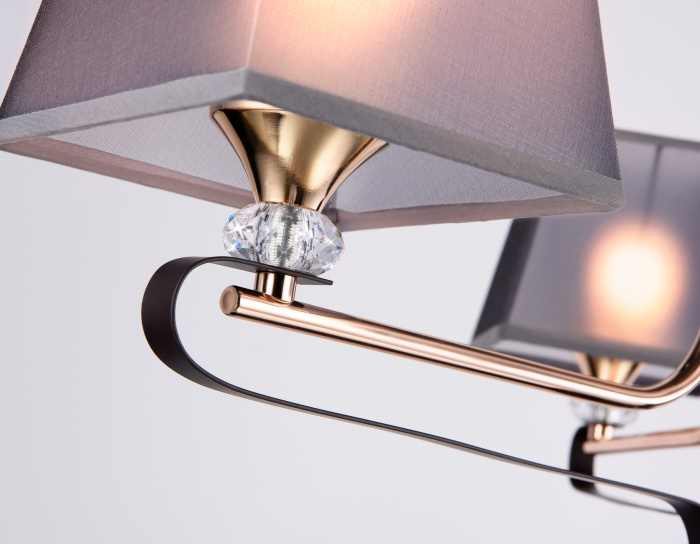 Подвесная люстра с абажуром и хрусталем Ambrella light TR4614