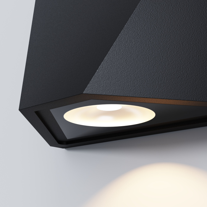 Уличный настенный светильник Maytoni Beekman O577WL-L5B