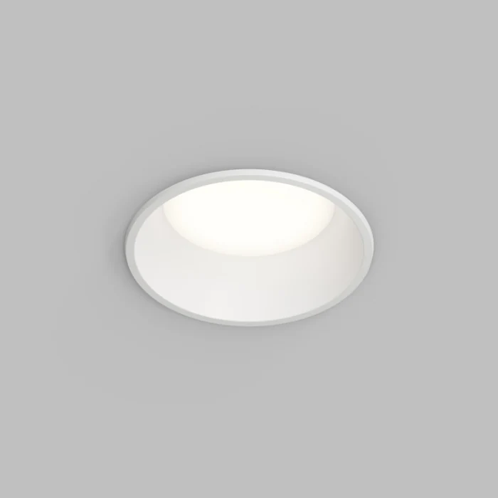 Точечный встраиваемый влагозащищенный светильник Denkirs Trim DK2450-WH