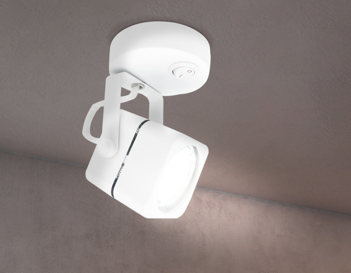 Накладной поворотный светильник с выключателем Ambrella light TA108