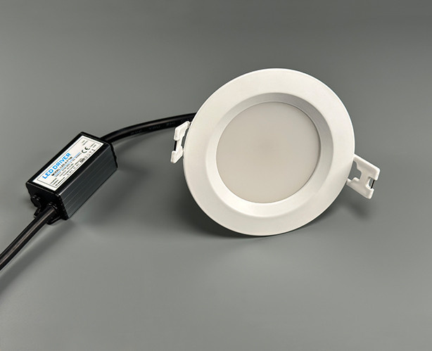 Влагозащищенный светильник Italline IT08-8018 white 4000K