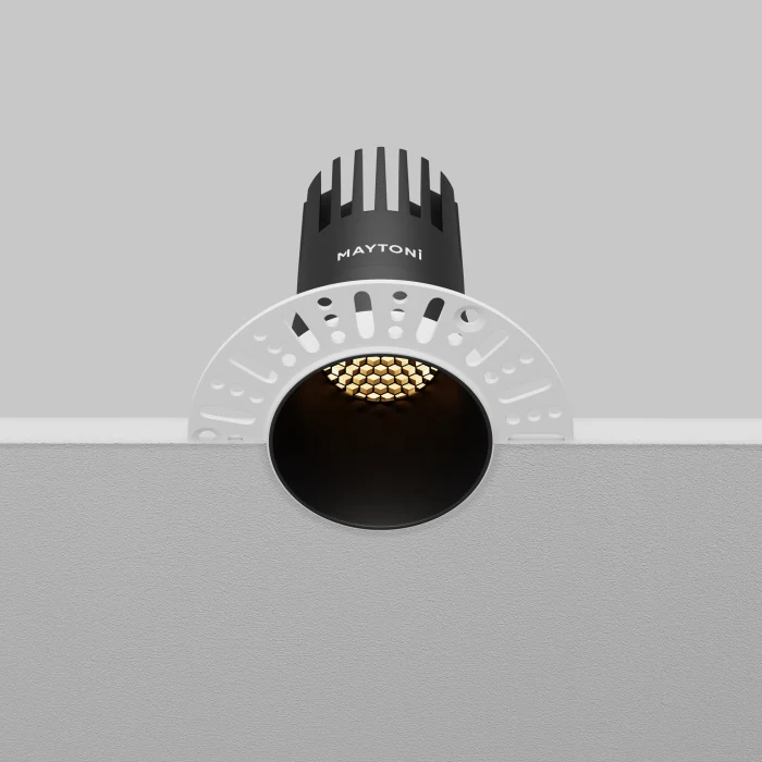 Встраиваемый светильник Maytoni Dip DL120-10W-2.7K-TRS-B