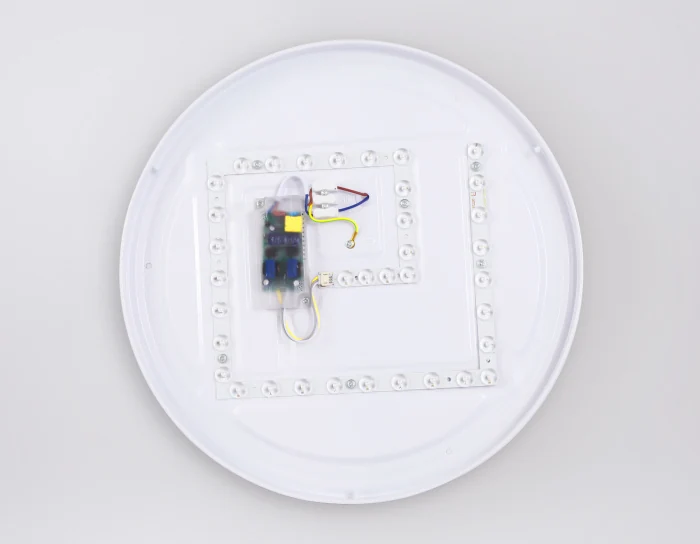 Потолочный светодиодный светильник с пультом Ambrella light FZ1320