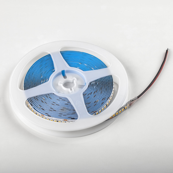 Лента теплого белого свечения 24V 421023