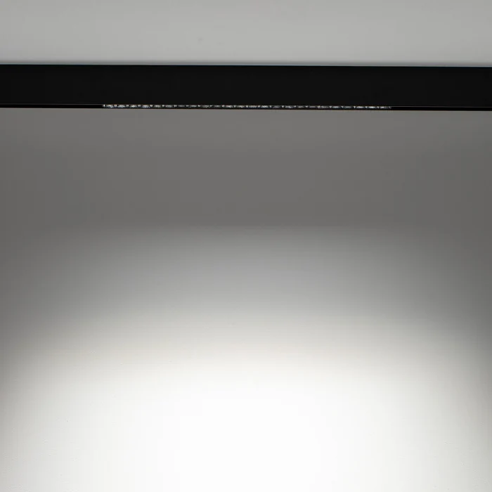 Трековый магнитный светильник Nowodvorski Focus Led Black 10643