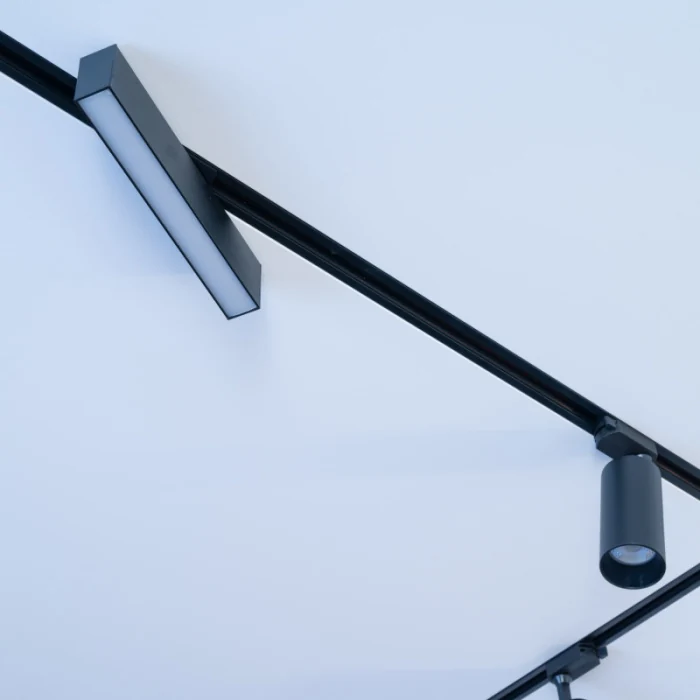 Светильник на шине Denkirs SOLID Hals DK6430-BK