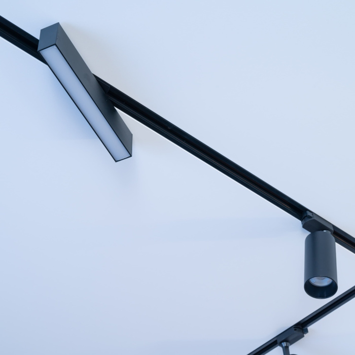 Светильник на шине Denkirs SOLID Hals DK6430-BK