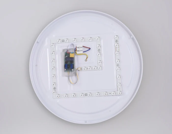 Потолочный светодиодный светильник с пультом Ambrella light FZ1324