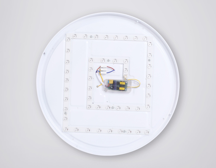 Потолочный светодиодный светильник с пультом Ambrella light FZ1326