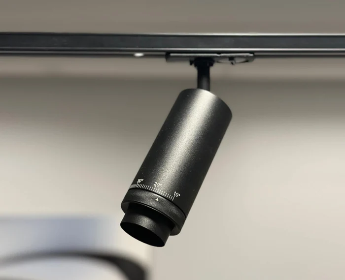 Светильник трековый ITALLINE IT02-021 black 3000K