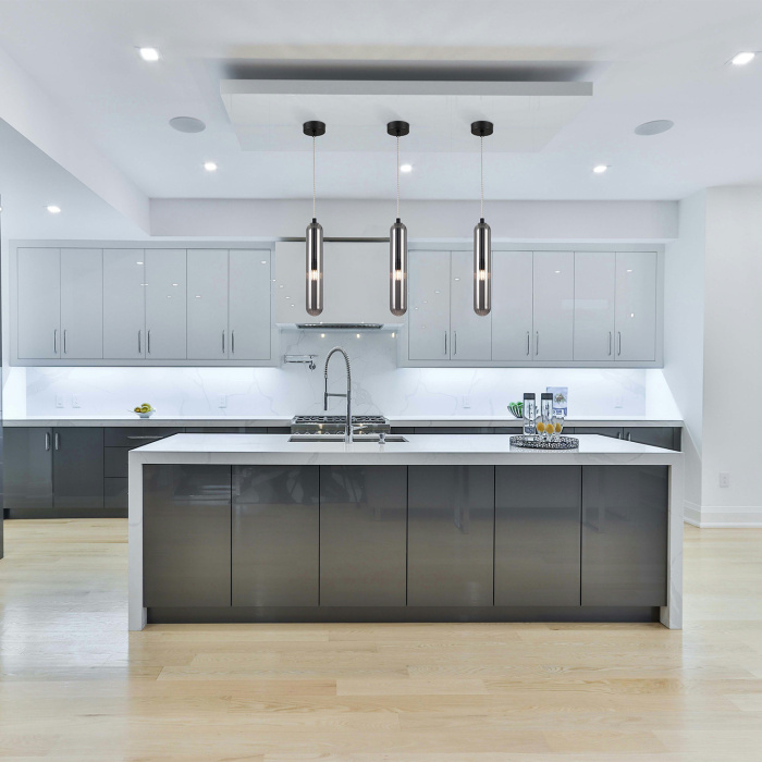 Потолочная люстра Favourite 4454-12P