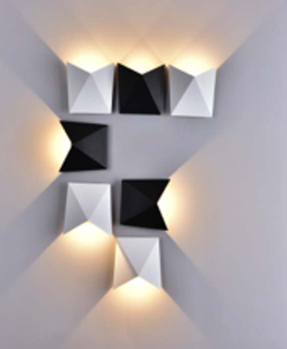 Уличный настенный светильник Maytoni Beekman O802WL-L7B