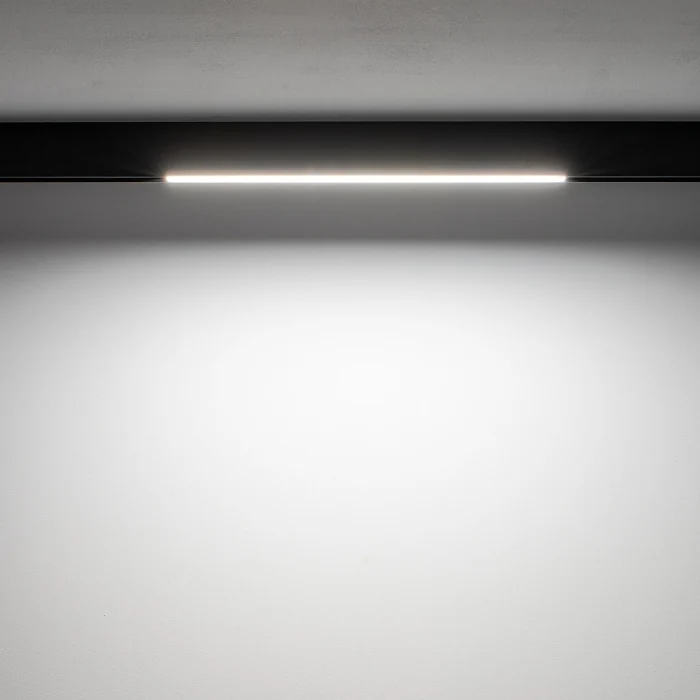 Трековый магнитный светильник Nowodvorski Lvm Line Black 10650