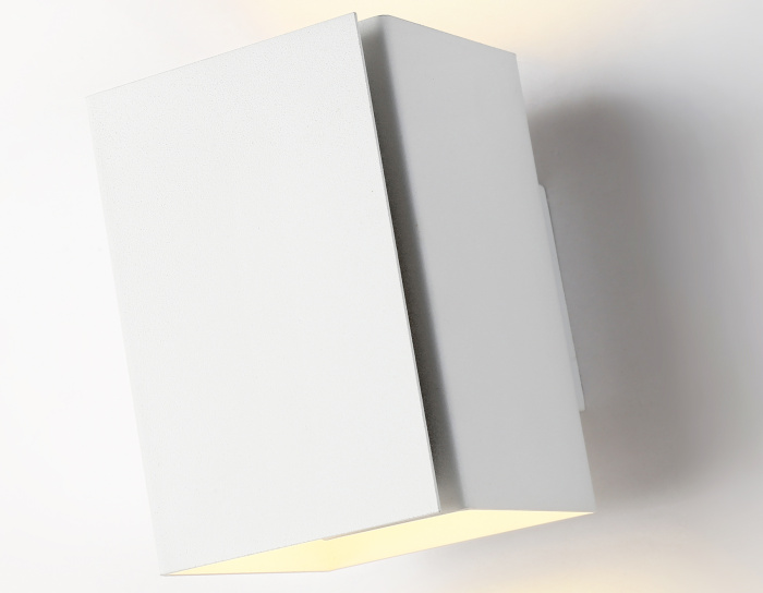 Светильник настенный со сменной лампой G9 Ambrella light TN5115