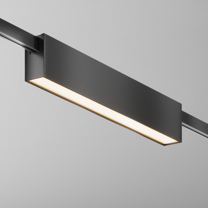 Трековый светильник Maytoni Basis TR151-1-18W3K-B