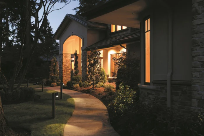 Садово-парковый светильник Maytoni WALL STREET O010FL-01B