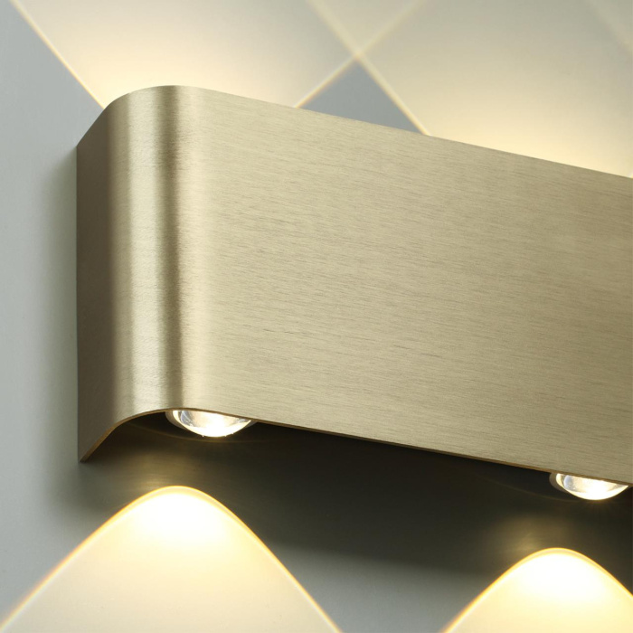 Настенный светильник Odeon Light Magnum 7107/2WL