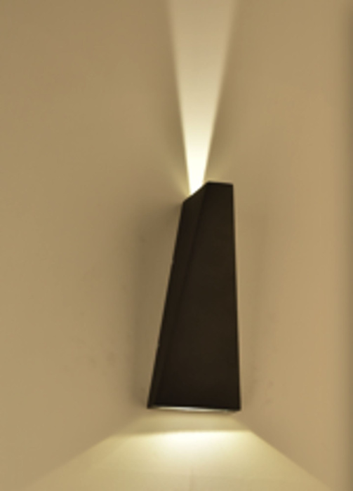 Уличный настенный светильник Maytoni Times square O580WL-L6B