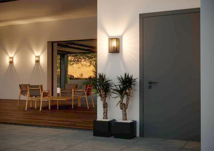 Уличный настенный светильник ALAMONTE 3 EGLO 900136