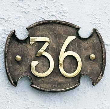 Номер для дома Robers B 8458