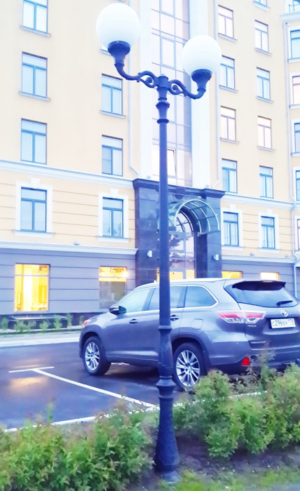 Парковый фонарь FUMAGALLI HOREB ADAM/GLOBE 400 2L G40.208.M20.AYE27