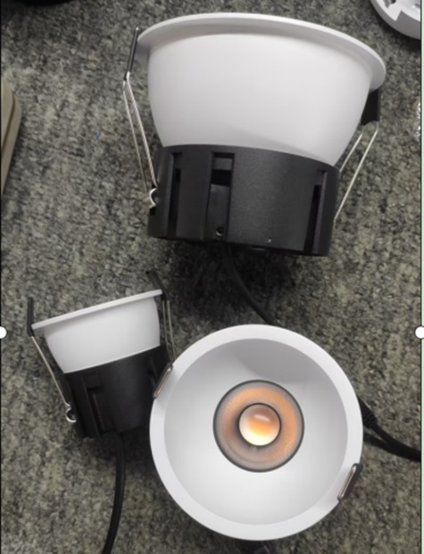 Встраиваемый светильник влагозащищенный Italline IT06-6032 white 4000K